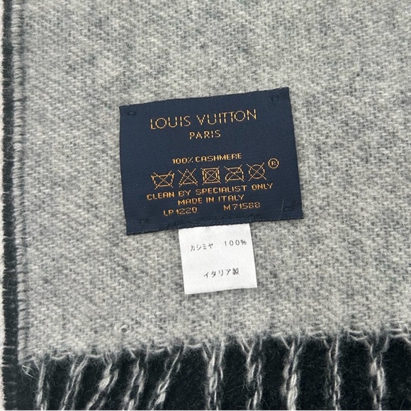 ❌SOLD❌🔥NEW, RARE🔥LOUIS VUITTON STUDDED CASHMERE REKYJAVIK SCARF - Picture 6 of 6